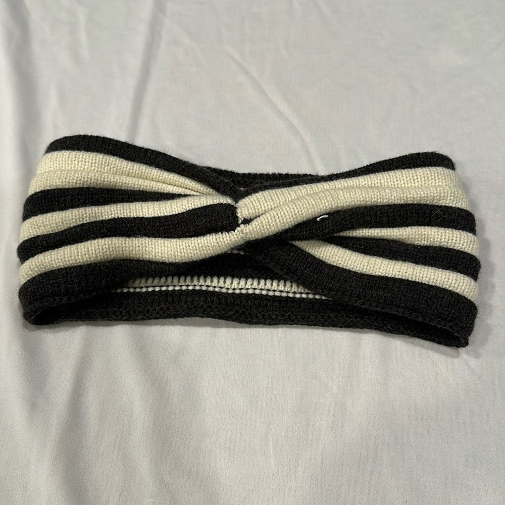 Kimchi Blue Knitted Headband